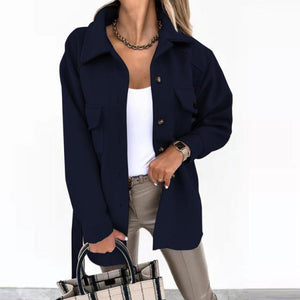 Chaqueta utilitaria para mujer con cinturón y bolsillos con solapa