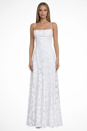 Women’s Elegant Lace Maxi Dress with Romantic Silhouette