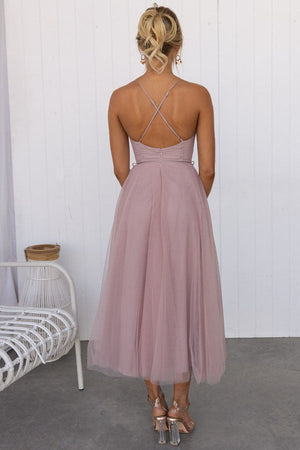 Elegant Summer Midi Dress with Tulle Skirt and Spaghetti Straps