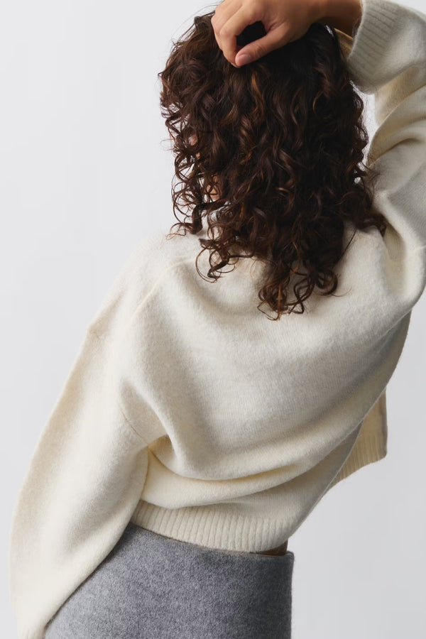 Women's Relaxed Crew Neck Knit Sweater