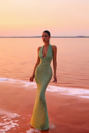 Elegant Emerald Maxi Dress with Alluring Design