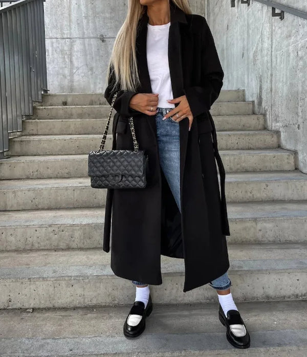 Elegant Women's Timeless Double-Breasted Coat