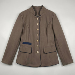 Elegant Tailored Blazer with Stand Collar and Button-Front Closure