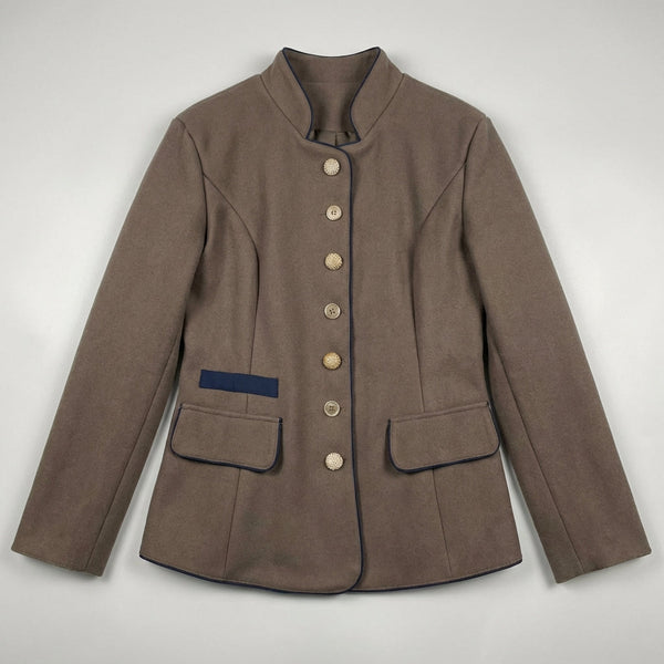 Elegant Tailored Blazer with Stand Collar and Button-Front Closure