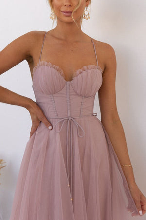 Elegant Summer Midi Dress with Tulle Skirt and Spaghetti Straps