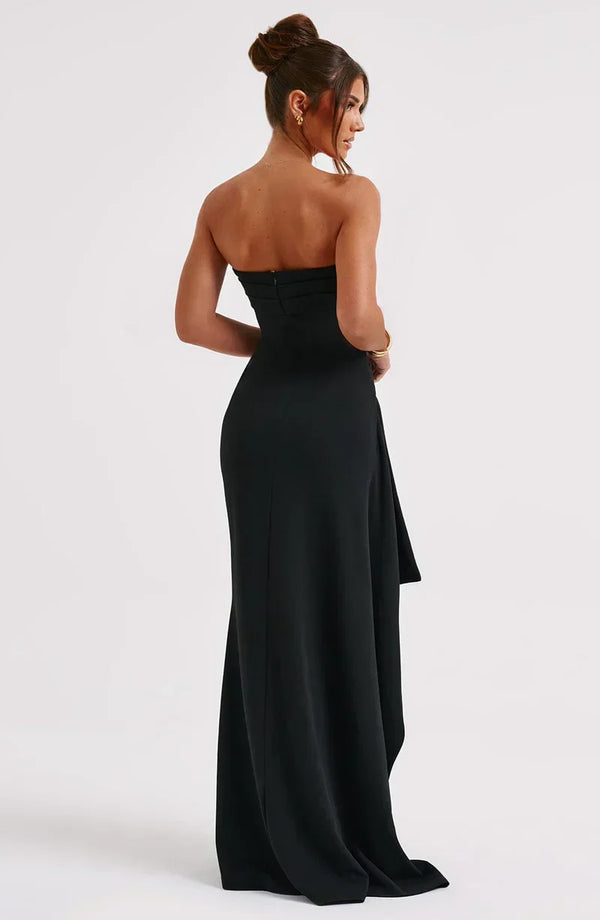 Elegant Off-Shoulder Twisted Maxi Dress