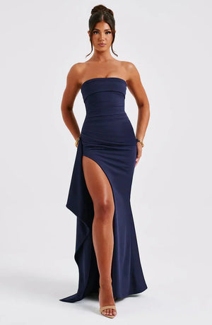 Elegant Off-Shoulder Twisted Maxi Dress